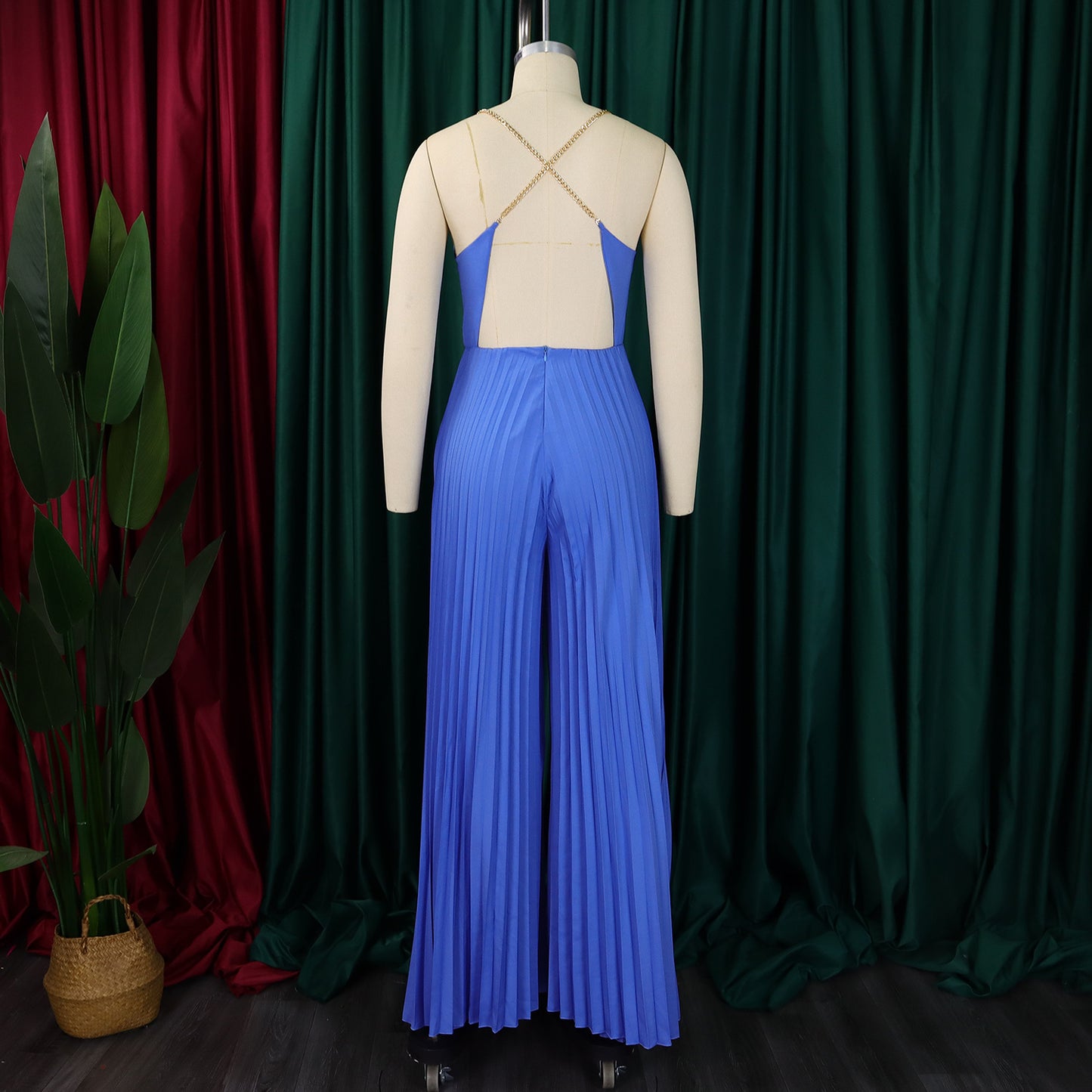 MALYBGG Halter High-Waist Backless Wide-Leg Pleated Jumpsuit